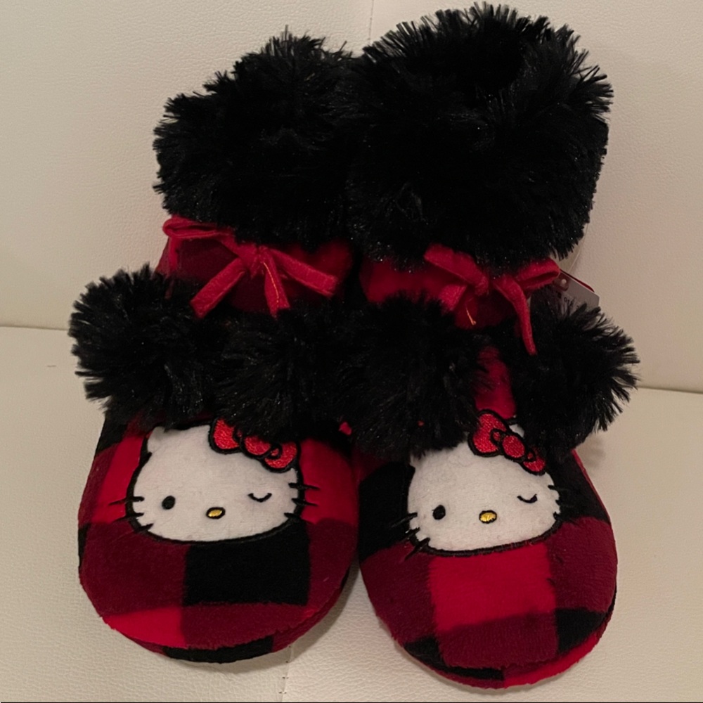 NWT Hello Kitty Red and Black Fuzzy Kids Slippers